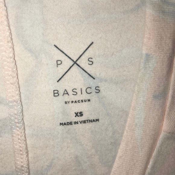 crop top - Picture 2 of 2